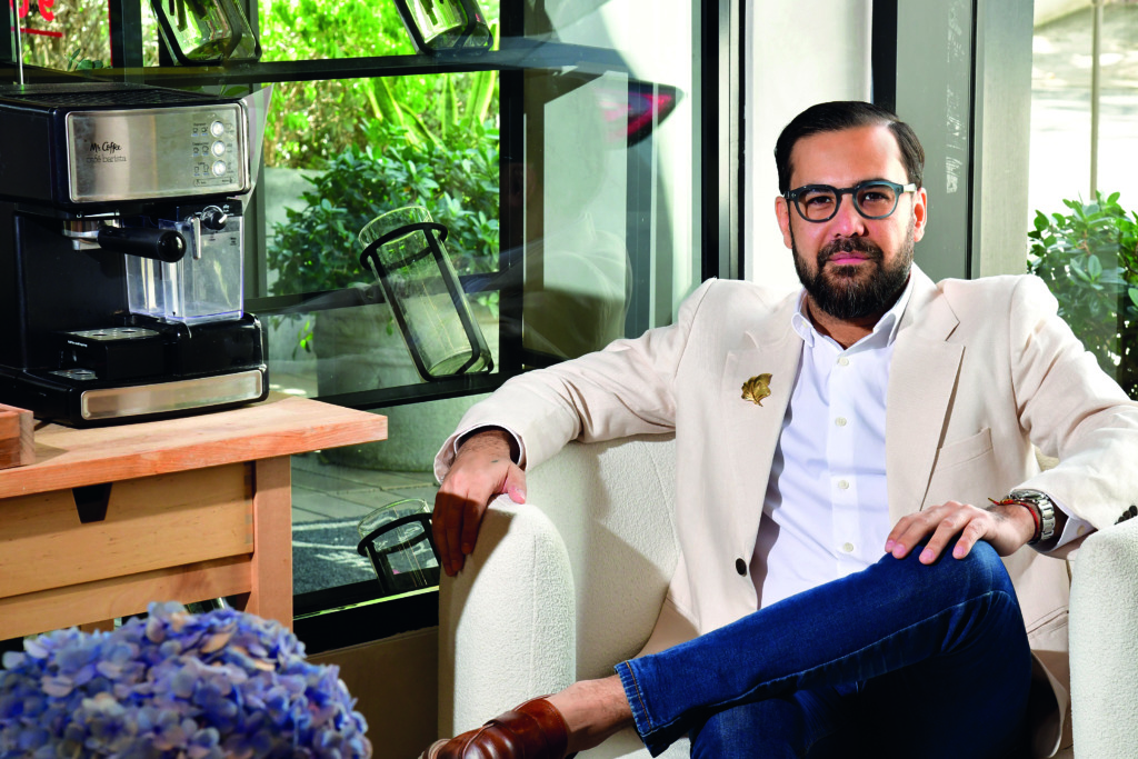 Paul Alfonso: Las flores como lenguaje creativo 1 Flores