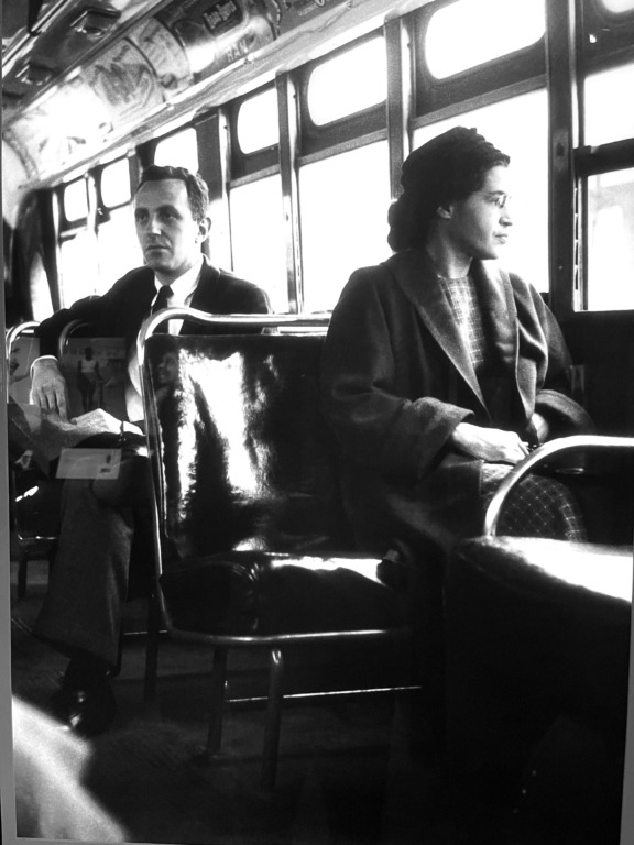 Ritmo del ayer: Rosa Parks y el inicio de una revolución pacífica 1 Rosa Parks