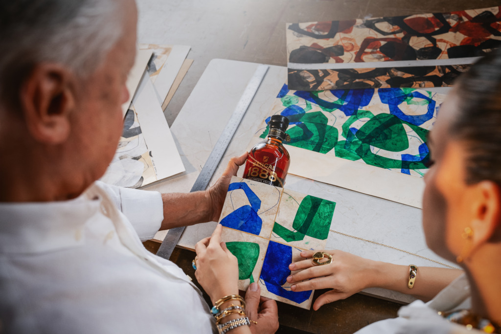 Jassil Villanueva, Mónica y Fernando Varela: una colaboración que convierte la artesanía dominicana en una expresión de legado y arte 8 DG 06772