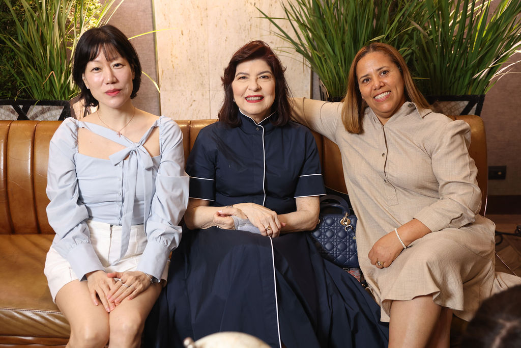 Zeuin Lee Maria del Pilar Rodriguez y Eridania Vasquez