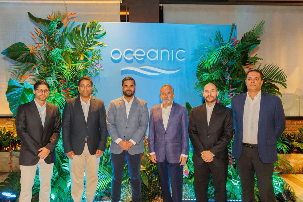 1- PRINCIPAL H Jorge Paulino, Ángel Paulino, Carlos Paulino, Franklin León, Franklin León (hijo) y Garibaldy Herrera