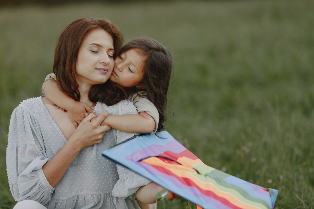 Madres sin molde: del control al equilibrio en la crianza contemporánea 3 Madre e Hija