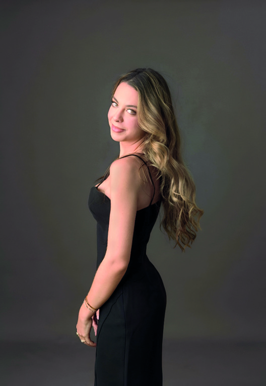 Erika de la Oz: el arte de la armonía entre moda y belleza 1 Erika de la Oz