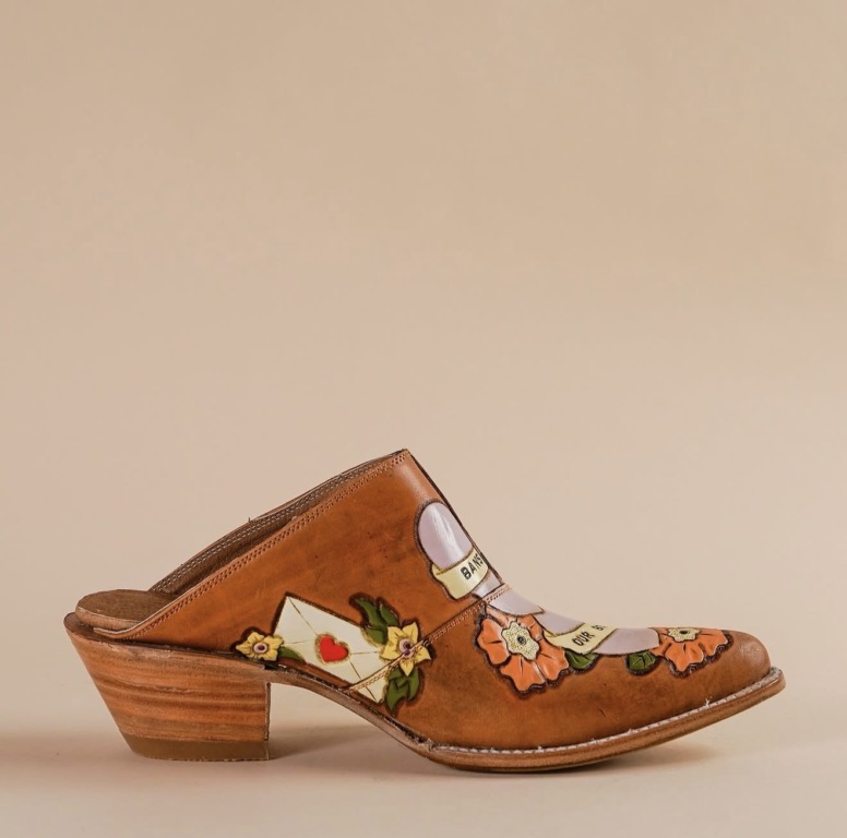 Brother Vellies: creada para celebrar el valor de las manos que hacen posible la belleza y las tradiciones que inspiran el diseño 5 IMG 9185