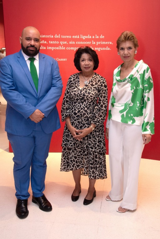 Sofía Torres Prida inaugura Tauromaquias en el Museo de Arte Moderno 11 DSC7348 Jose Gregorio Hernandez Rhina Ibert y Maria del Carmen Ossaye
