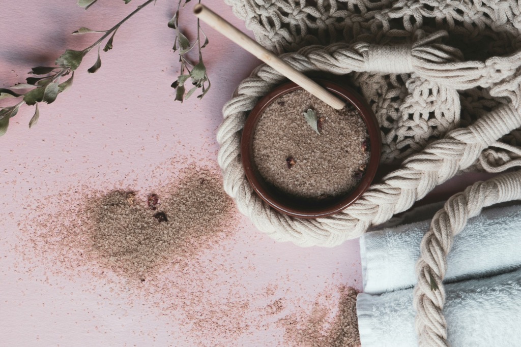 La alquimia orgánica: El arte de la cosmética a base de productos naturales 3 Scrubs para la piel