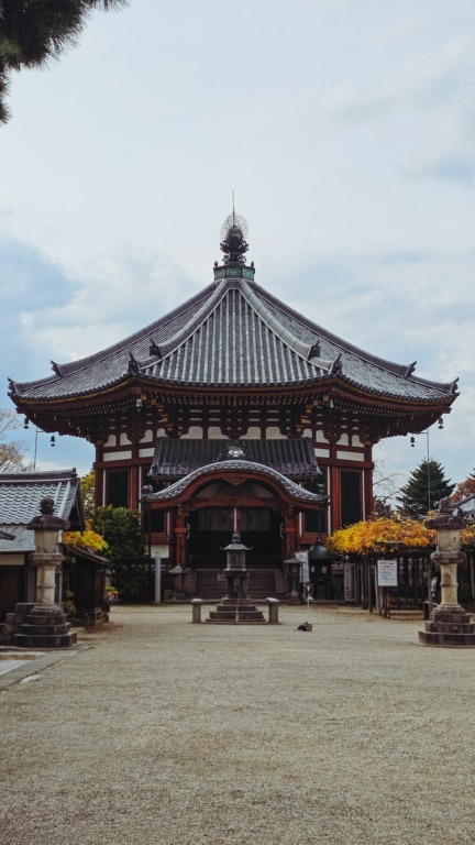 En el templo del tiempo; Nara la cuna sagrada de Japón 3 Entrada del Templo en Nara