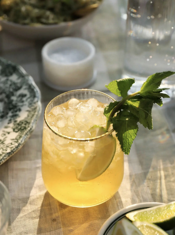 Hugo Spritz: el aperitivo que sabe a terraza italiana, tardes largas y verano en una copa 1 spritz