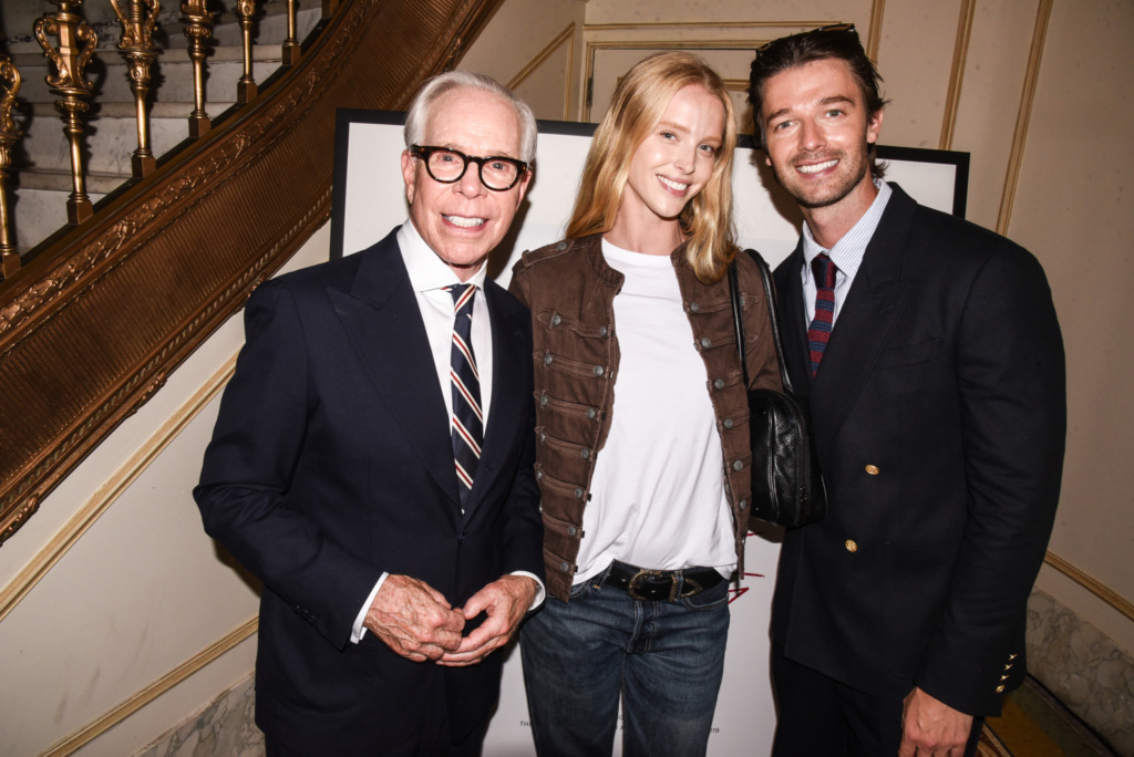 TOMMY HILFIGER PRESENTA "PLAZA PREP" EN LA SEMANA DE LA MODA DE NUEVA YORK 1 Tommy Hilfiger Abby Champion Patrick Schwarzenegger