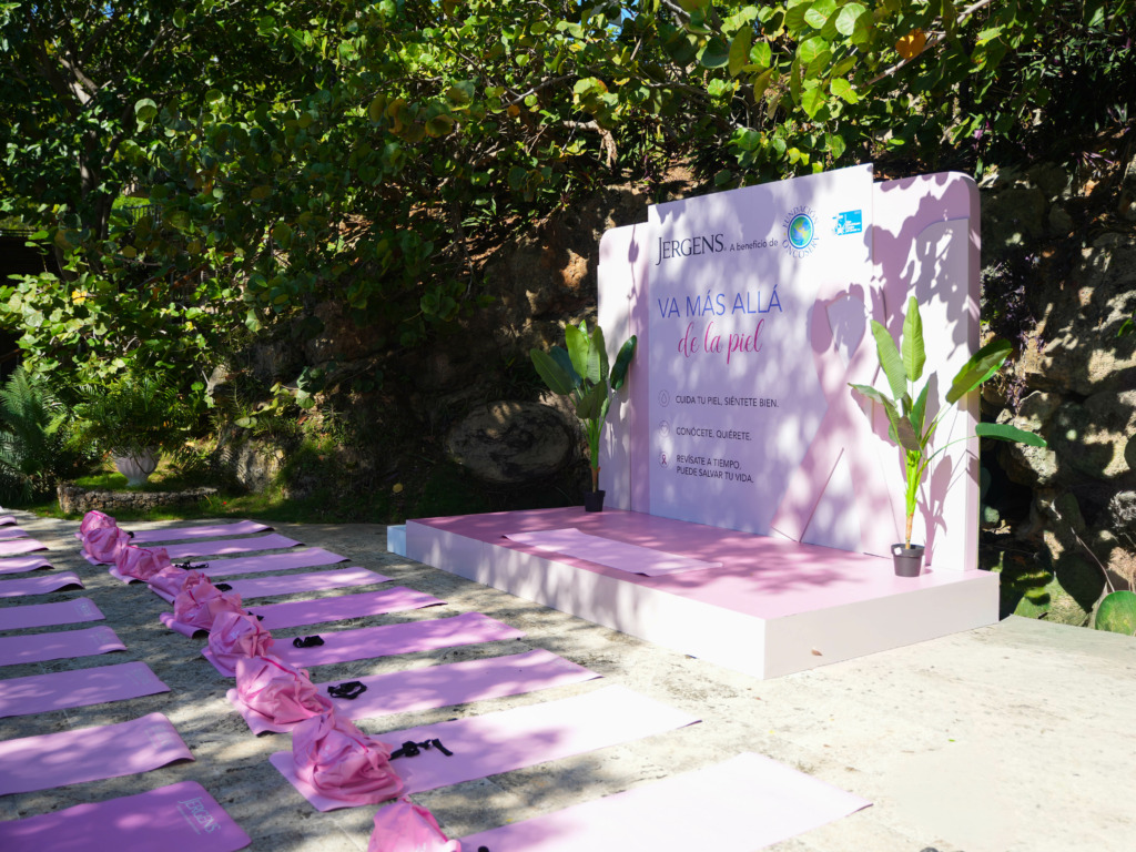 Jergens lanza su campaña “Más allá de la piel” en apoyo a la prevención del cáncer de mama en República Dominicana, mediante la detección temprana. 12 DSC00918 1