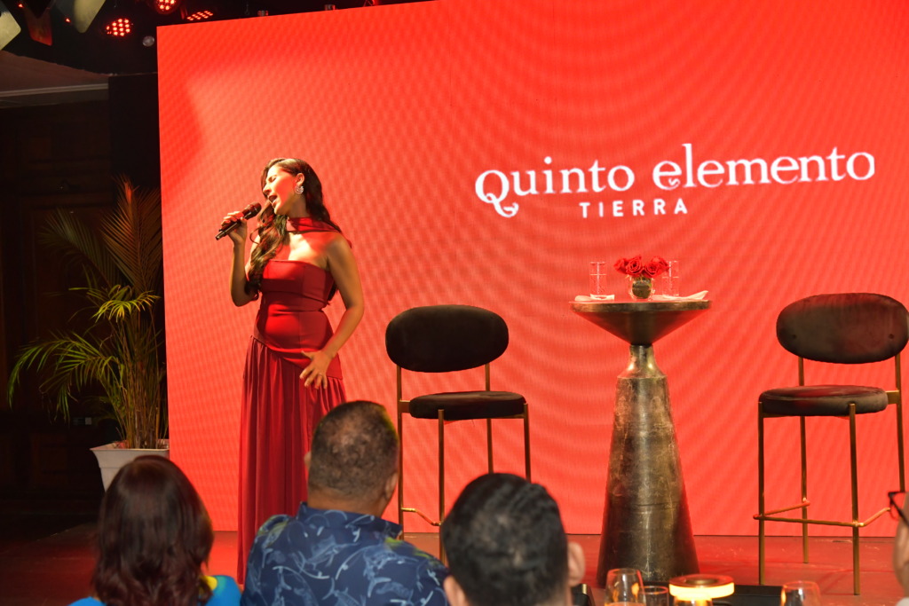 Nathalie Peña-Comas estrena “Quinto Elemento: Tierra”, un homenaje a la música de México junto a grandes leyendas internacionales 10 JCP 0688