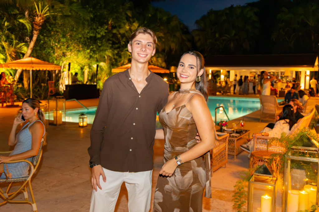 Tortuga Bay Puntacana celebra “Sunset Vibes: An Autumn Soirée”, un encuentro de gastronomía, moda y música 5 Martin y Sofia Tapia
