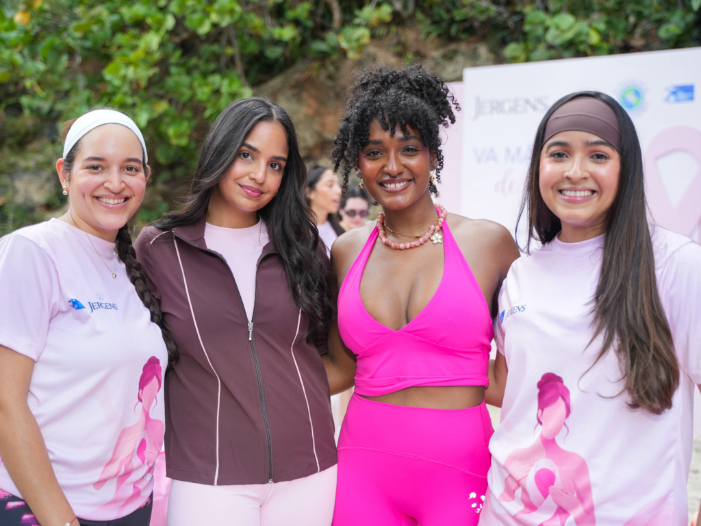 Jergens lanza su campaña “Más allá de la piel” en apoyo a la prevención del cáncer de mama en República Dominicana, mediante la detección temprana. 26 Montserrat Rached Elsa Guzman Treisi Colome y Katherine Jimenez 1